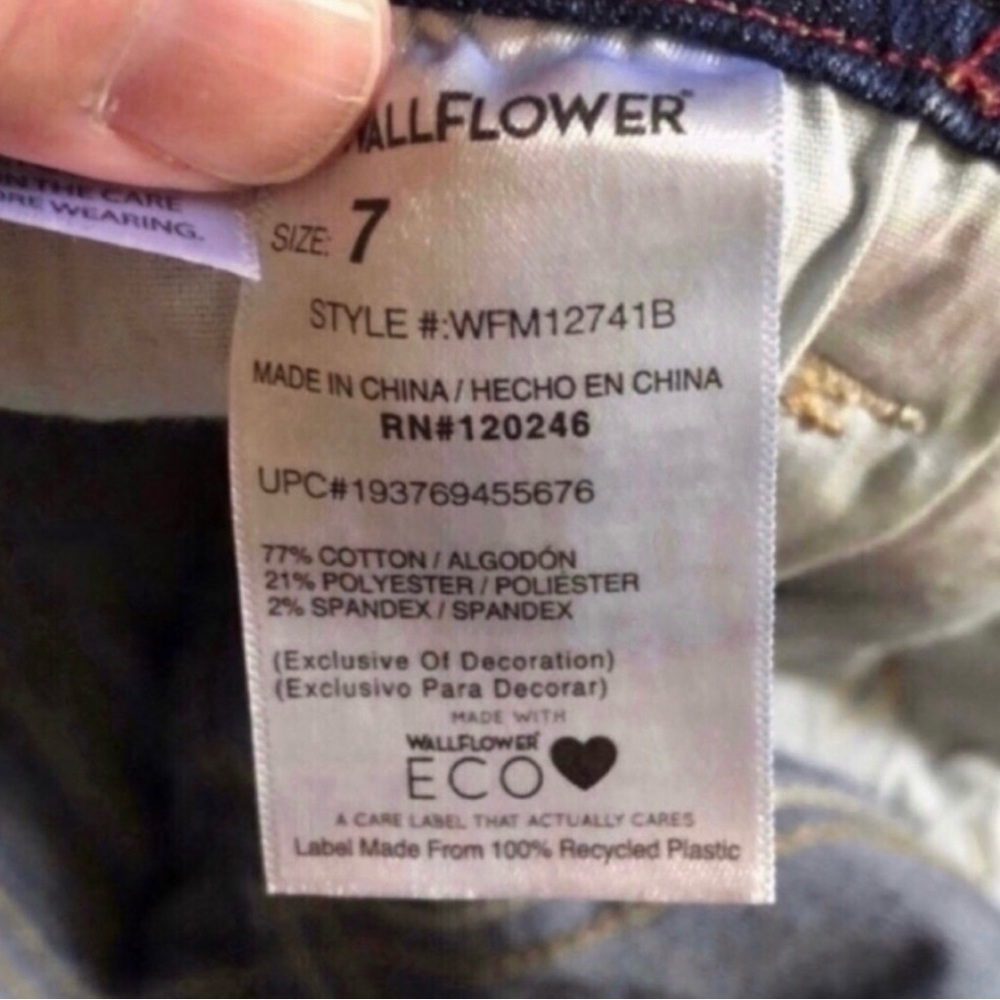 New Wallflower Jeans Women’s Bootcut Denim Blue Jeans & Belt Juniors 7/28 Reg - Picture 8 of 15